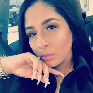 Meet your Posher, Elisa